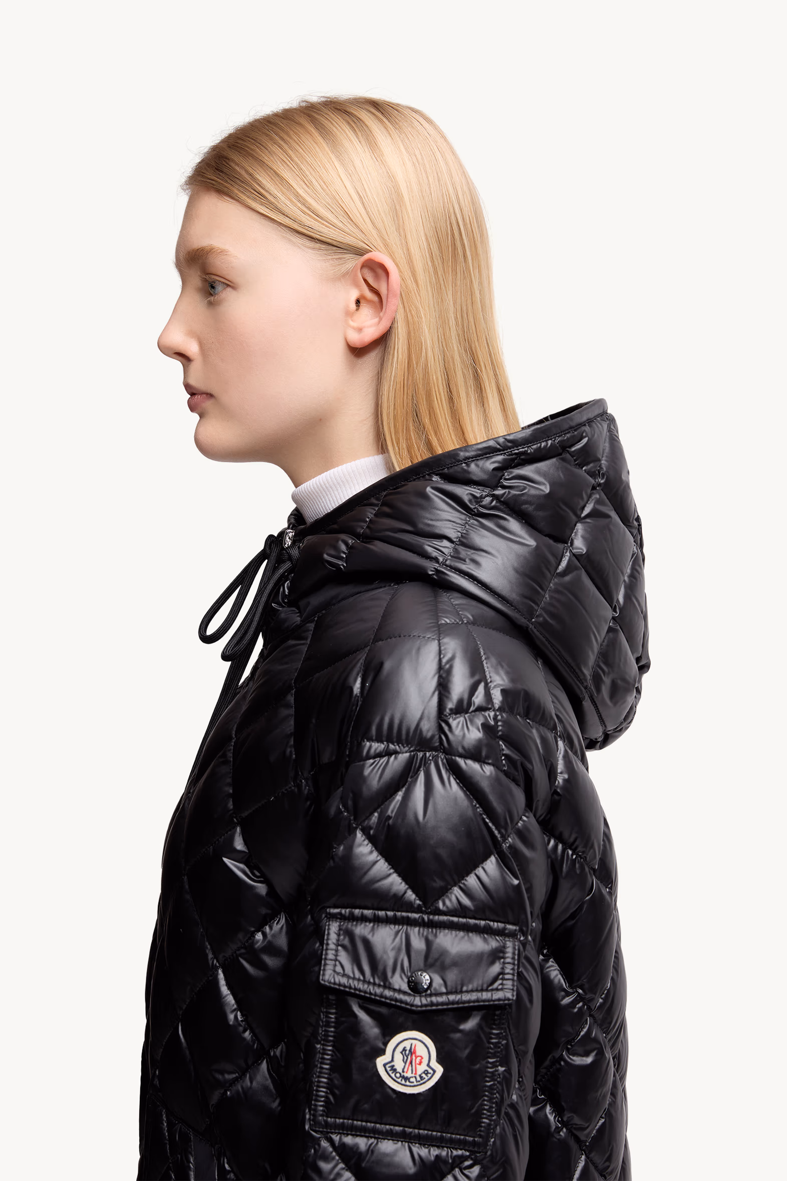Doudoune courte à capuche et matelassage en losange Femmes Noir Moncler 4